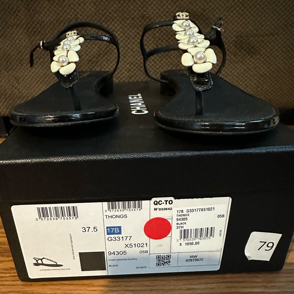 CHANEL Black Sandals with White Floral Accent - Picture 2 of 3